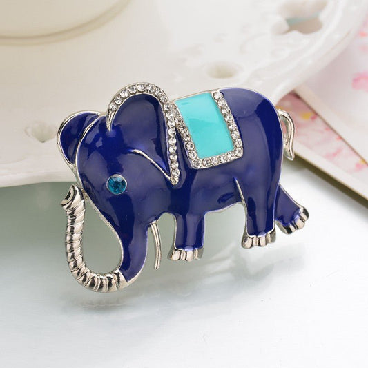 Elephant Christmas brooch - Broochs- Brooch - Broochs -