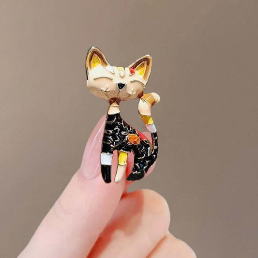 Black cat brooch pin