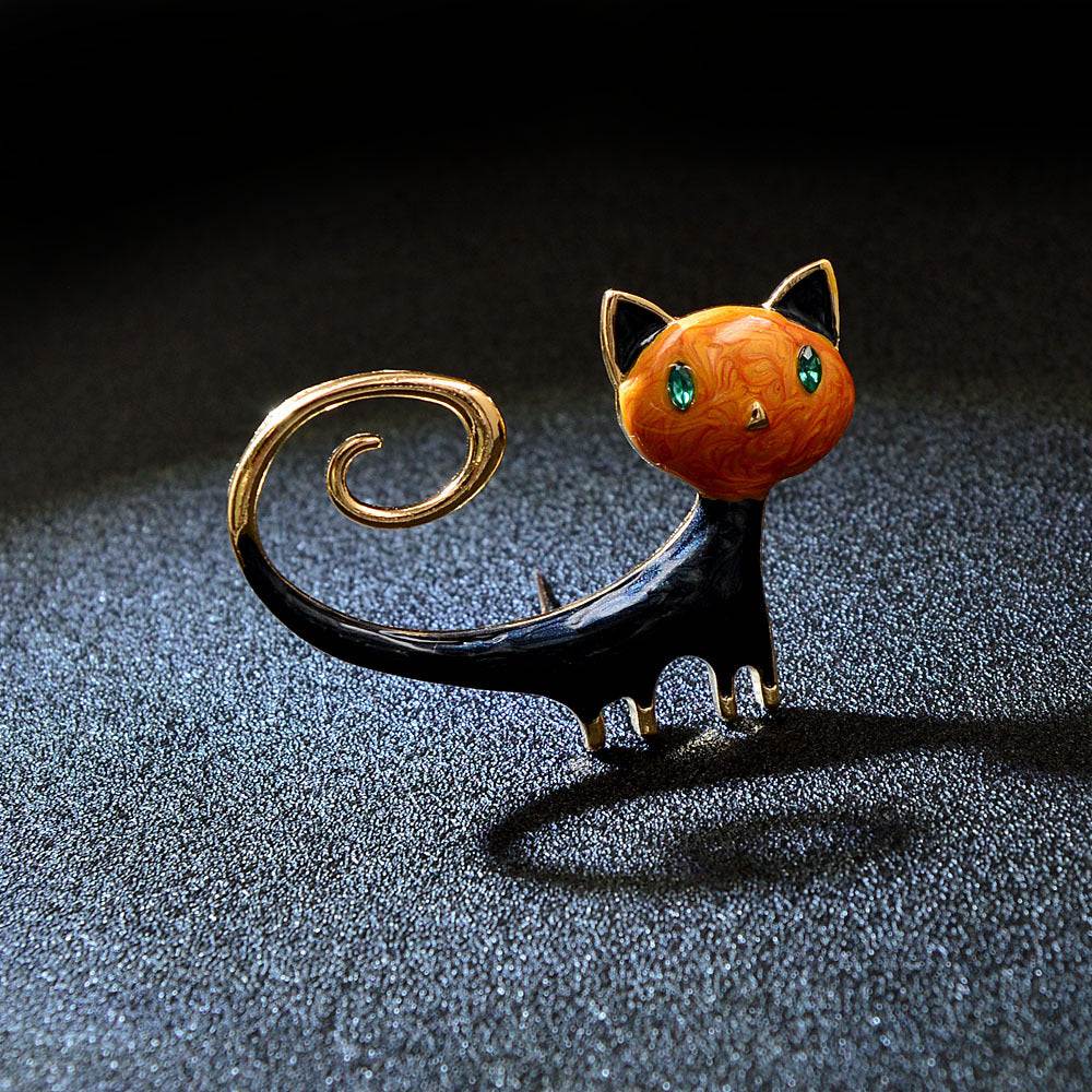 Playful kitty enamel brooch