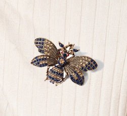 Bee Brooch - Broochs- Brooch - Broochs -
