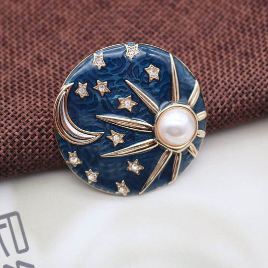 Compatible with Apple, Retro Milky Way Stars And Moon Badge Helios Round Oil Drop Diamond Pearl Brooch - Broochs- Brooch - Broochs -