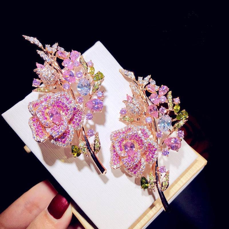 Rose bouquet crystal brooch
