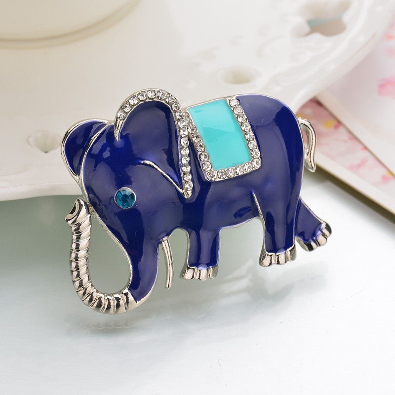 Elephant Christmas brooch - Broochs- Brooch - Broochs -
