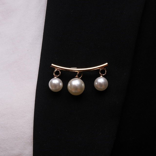 Fashion Pearl Fixed Strap Charm Safety Pin Brooch Sweater Cardigan Clip Chain Brooches Jewelry Wholesale - Broochs- Brooch - Broochs -