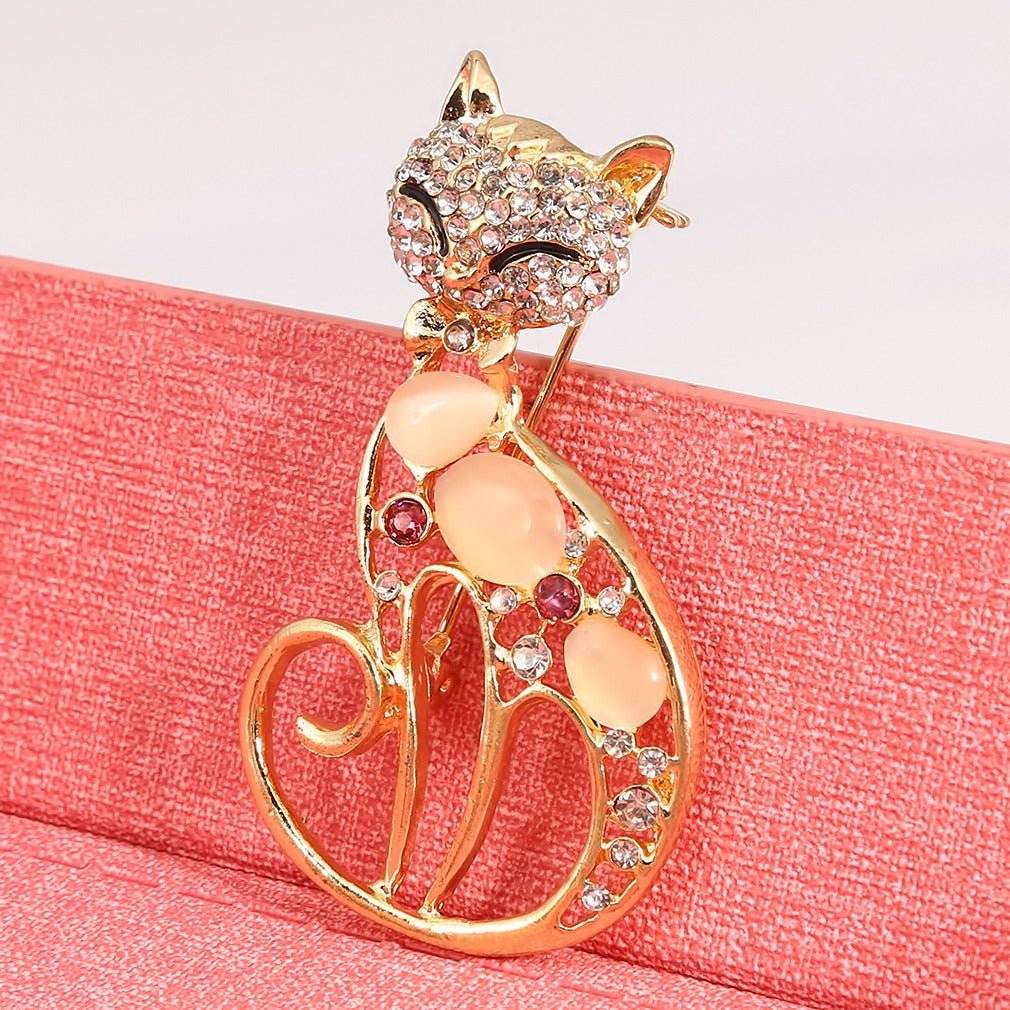 Golden Cat Inlaid Diamond Alloy Brooch Personality Fashion Pin All-Match Simple Clothing Accessories - Broochs- Brooch - Broochs -