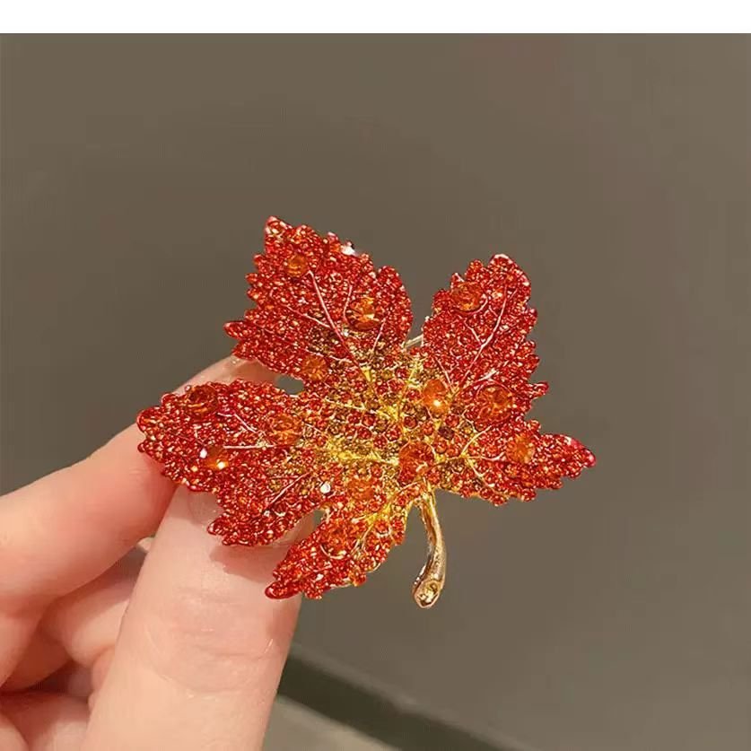 Light Luxury Full Diamond Maple Leaf Brooch High-end And Niche - Broochs- Brooch - Broochs -