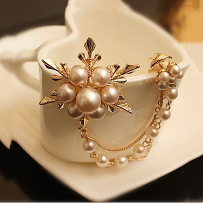 Pearl flower brooch - Broochs- Brooch - Broochs -