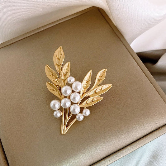 Pearl Leaf Brooch Retro Net Red Simple Temperament Personality Western Decoration Accessories - Broochs- Brooch - Broochs -