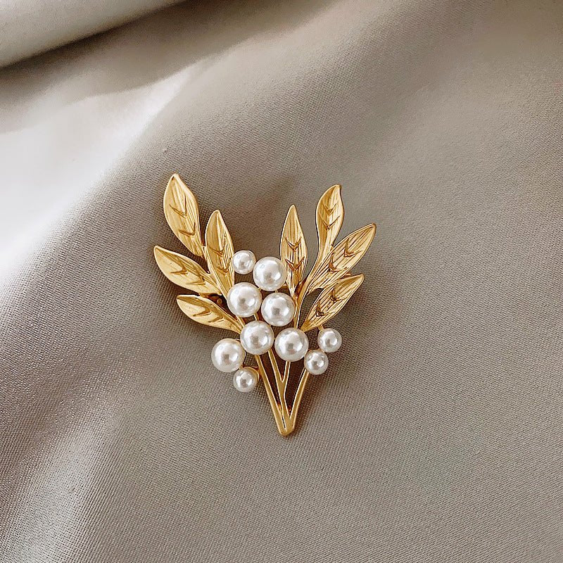 Pearl Leaf Brooch Retro Net Red Simple Temperament Personality Western Decoration Accessories - Broochs- Brooch - Broochs -