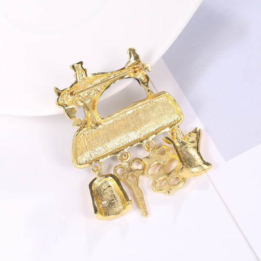 Sewing machine brooch - Broochs- Brooch - Broochs -
